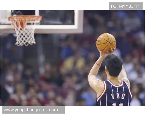 小姚明精彩瞬间回顾：篮球场上的巨星之路与成长历程