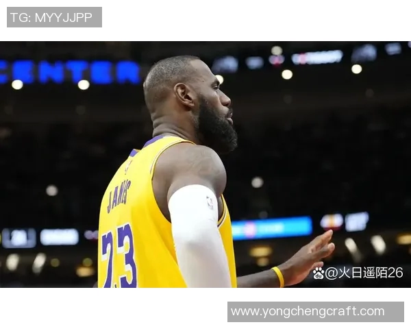 湖人队再胜灰熊队,继续保持不败 湖人队再胜灰熊队,继续保持不败